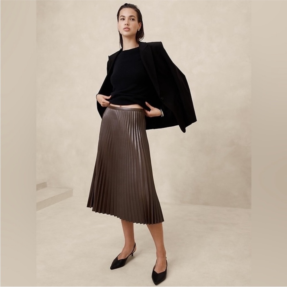 Banana Republic Factory Brown Pleated Faux Leather Skirt